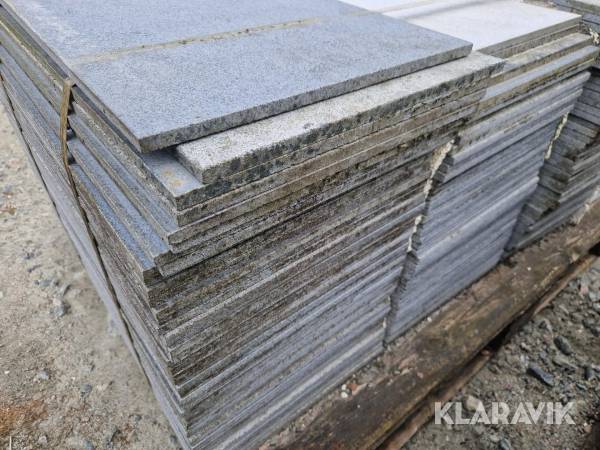 Grå granit med slipad ytbehandling 32m2