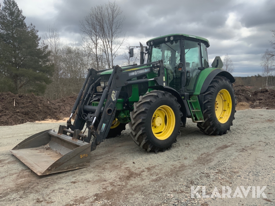 Traktor John Deere 6820