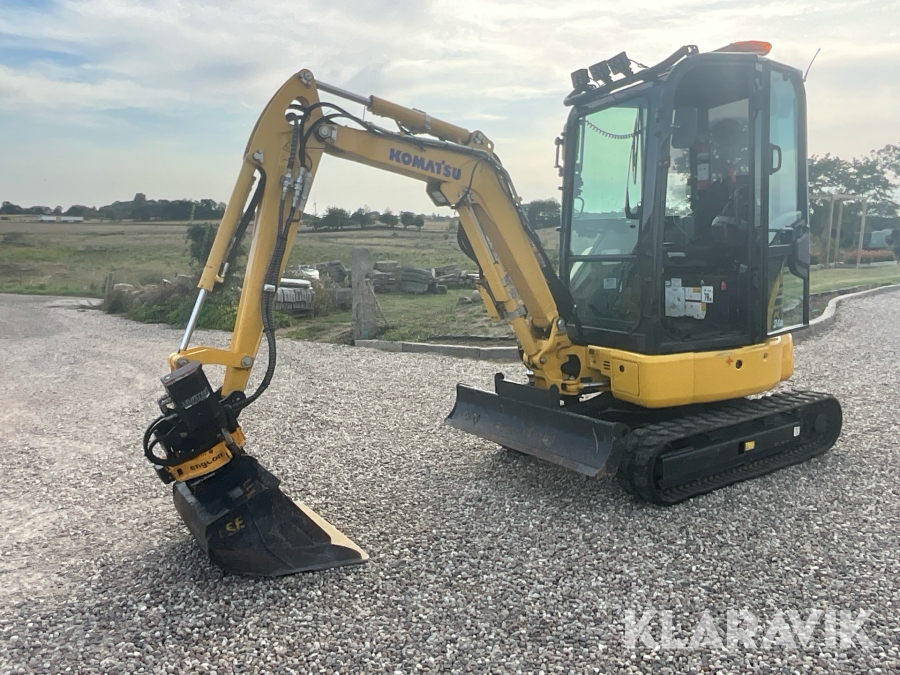 Grävmaskin Komatsu PC24MR-5 med tiltrotator