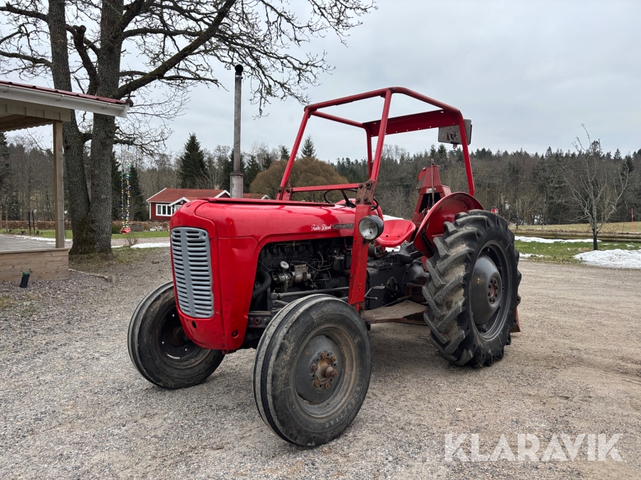 Veterantraktor Massey Ferguson 35 med Normet lunningswinsch