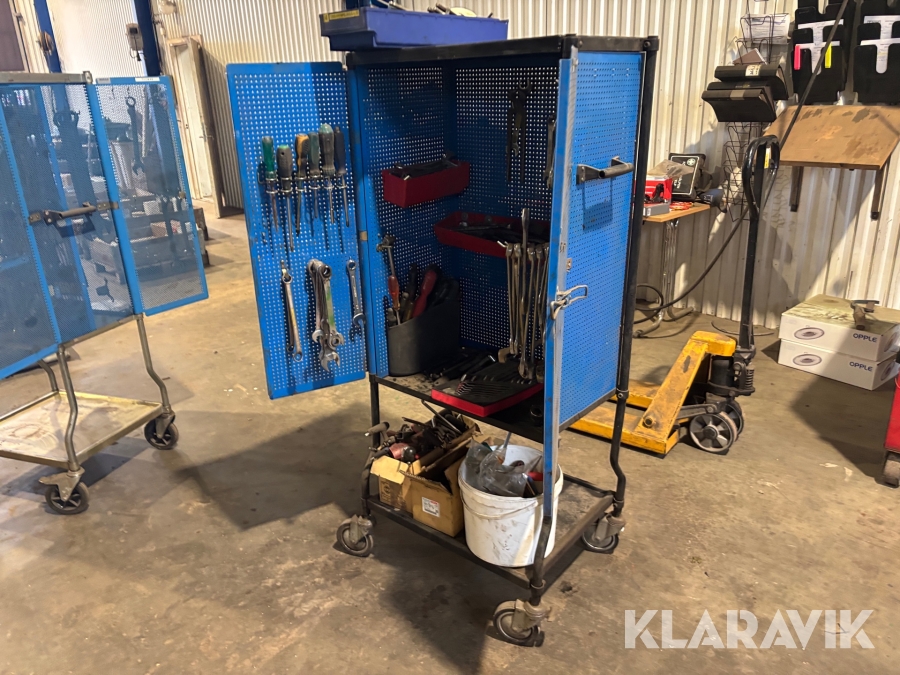 Vertygsskåp med innehåll