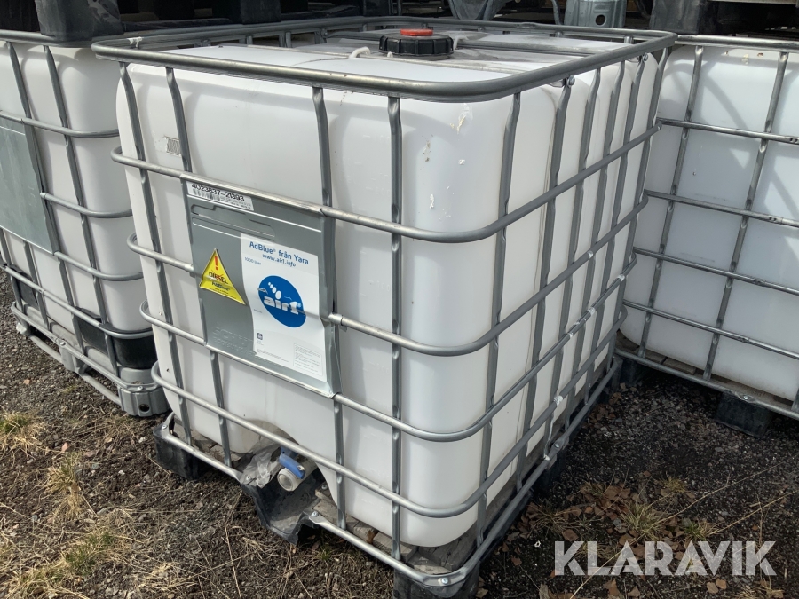 2 st Plastcintainer med plåtram och pall Ecobulk 1000 liter 