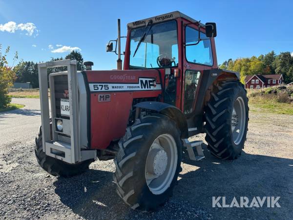 Traktor Massey Ferguson 575