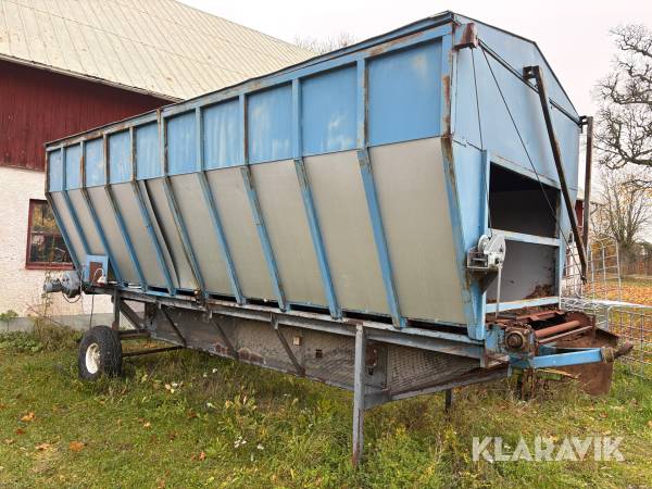 Spånvagn med bottenmatta