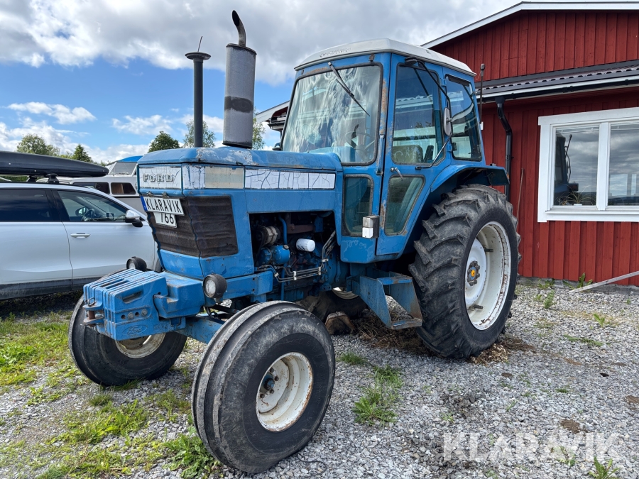 Traktor Ford 6700