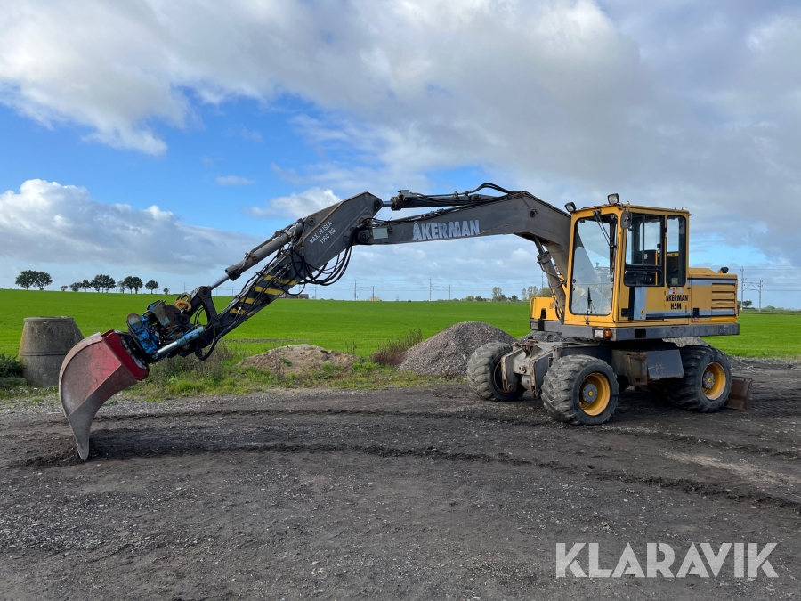 Grävmaskin Åkerman H5M med tiltrotator och redskap