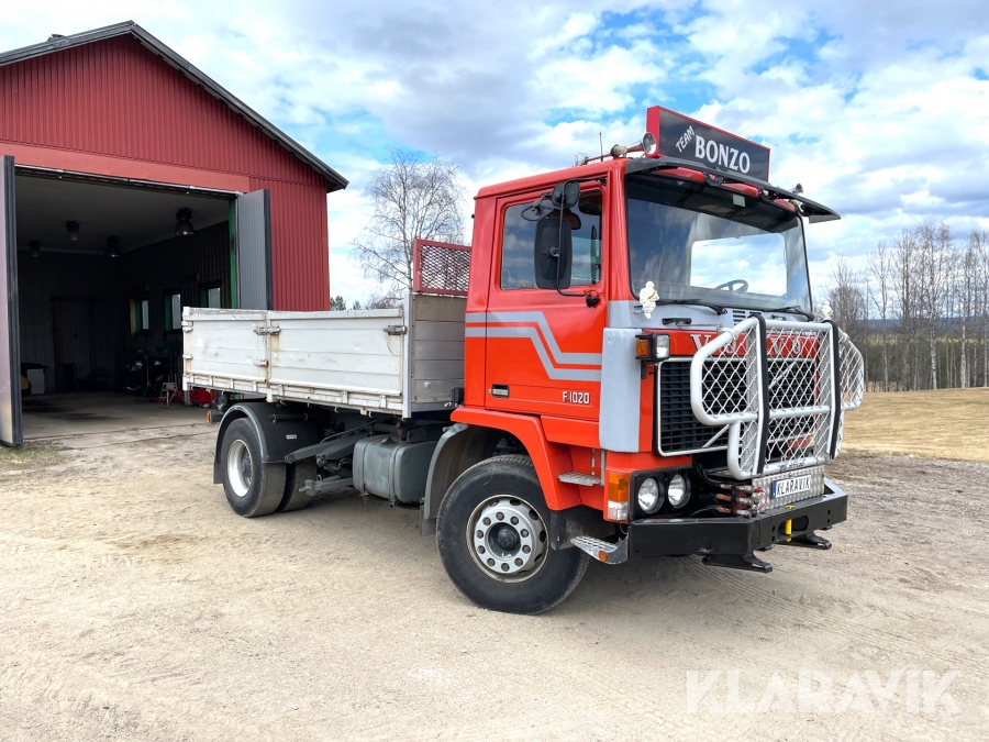 Lastbil Volvo F10 A 4X2 med tipp
