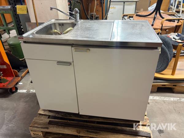 Köksbänk med disko och kylskåp Atlas