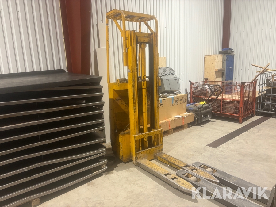 Ståstaplare Atlet 100 ST