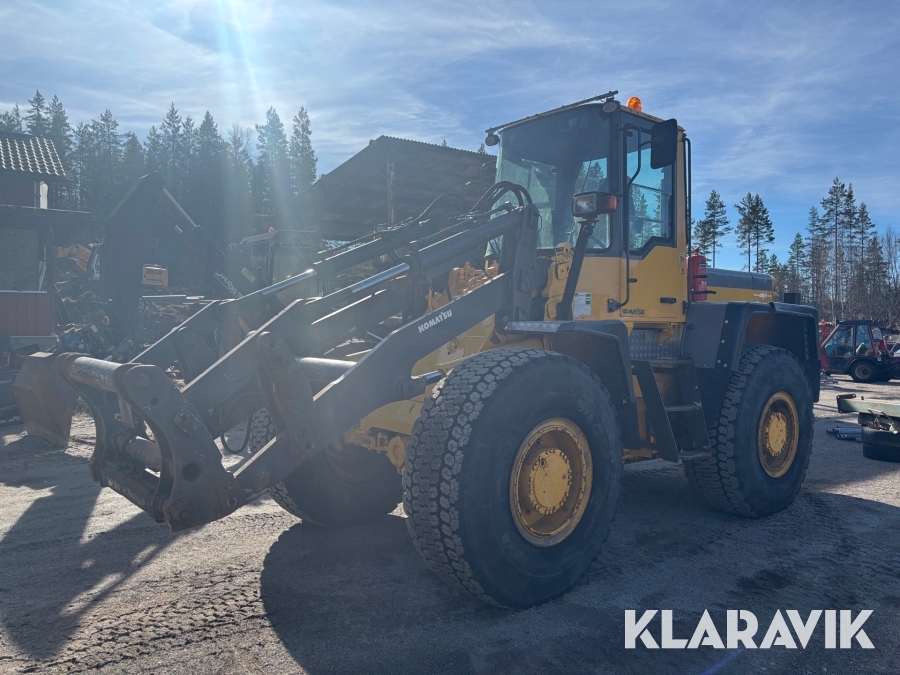 Hjullastare Komatsu WA270PT-3 med redskap