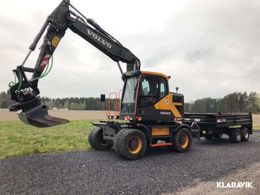 Grävmaskin Volvo EWR150E med vagn  