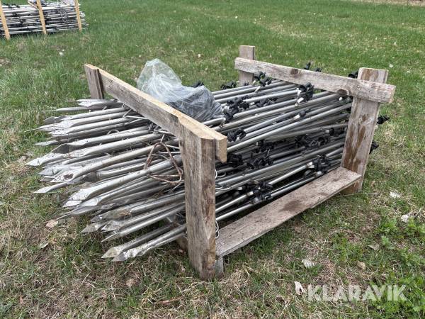 Rostfria stängselstolpar