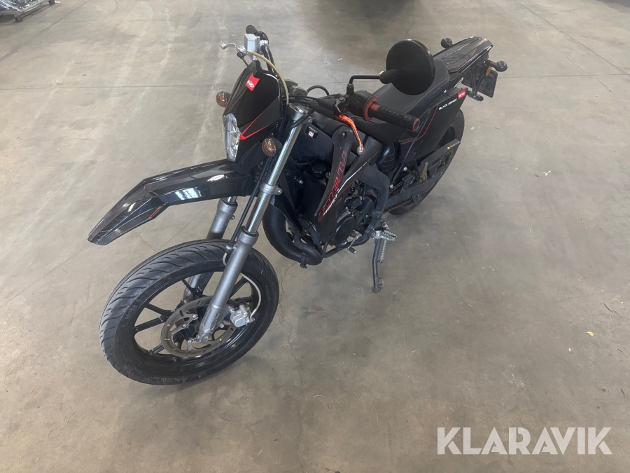 Moped Rieju MRT black series