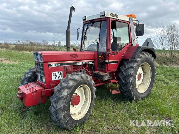 Traktor International Harvester 1055XL
