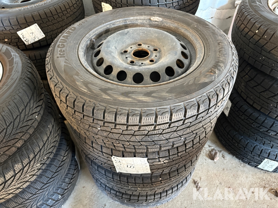 Året runt däck 195/65R15 4st