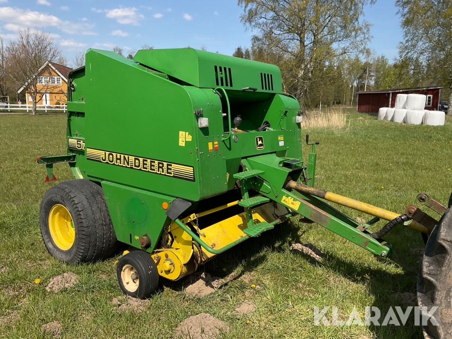 Rundbalspress John Deere 575