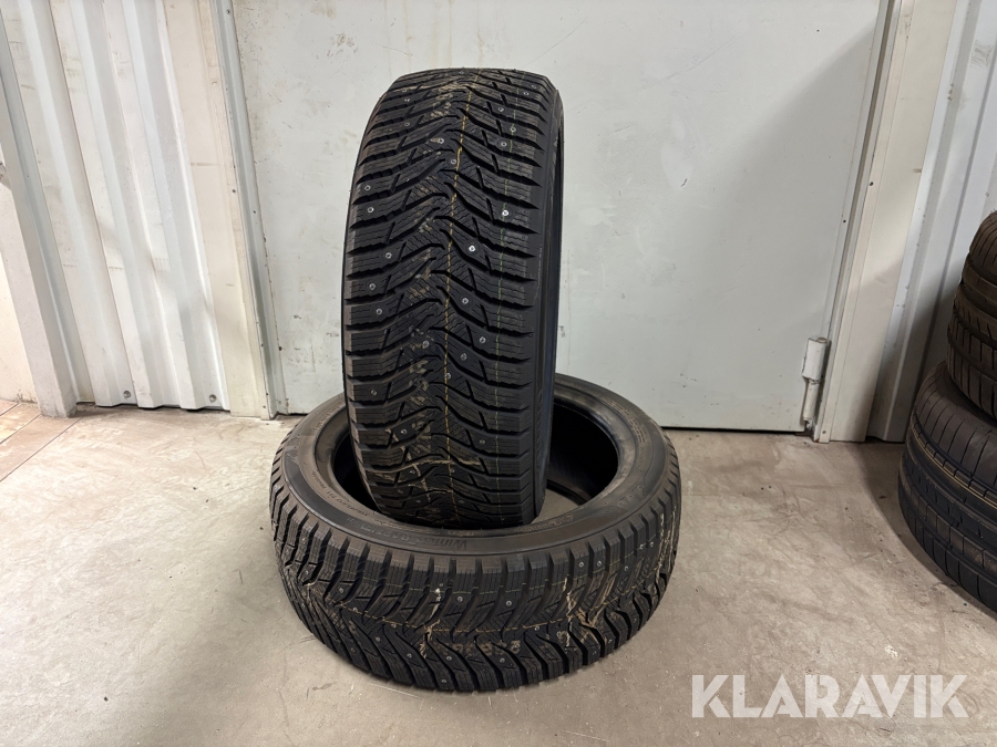 Vinterdäck, dubbade Kumho WI 31 215/45R17 91T