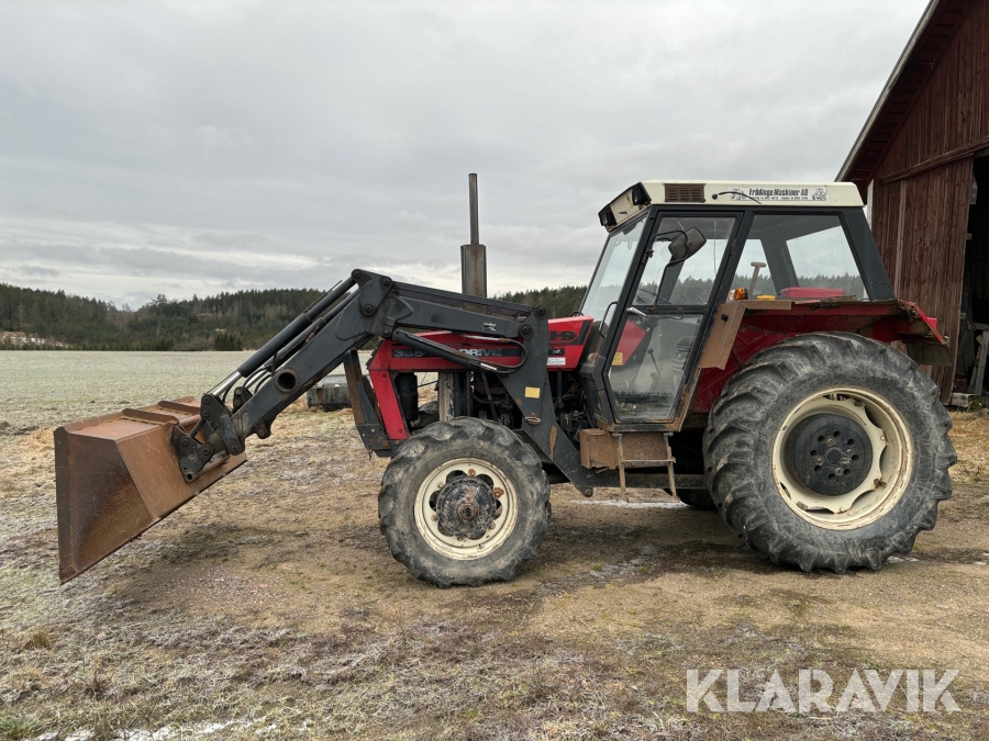 Traktor Ursus 385-4 med lastare