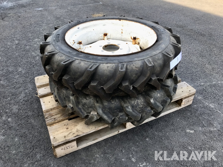 Traktordäck på fälg 9,5-24 2 st