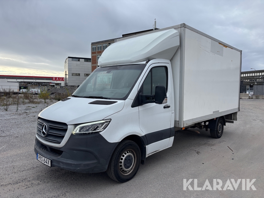 Lätt lastbil Mercedes-Benz Sprinter med bakgavellyft