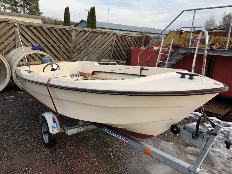 Båt Uttern 4501