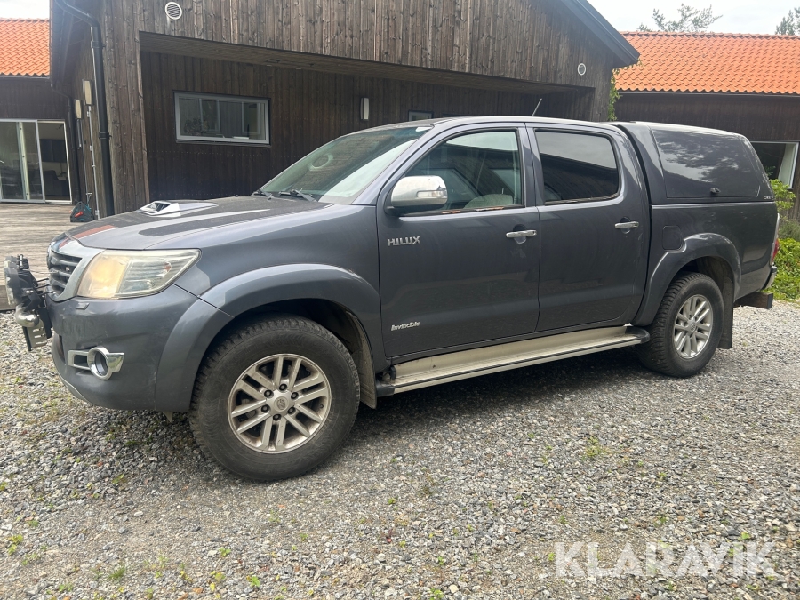 Pickup Toyota Hilux Dubbelhytt 3.0 D-4D 4WD med kåpa