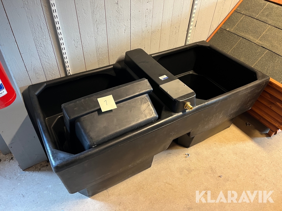 Vattenkar 2st med flottör Foga, Tidaholm, Klaravik auktioner