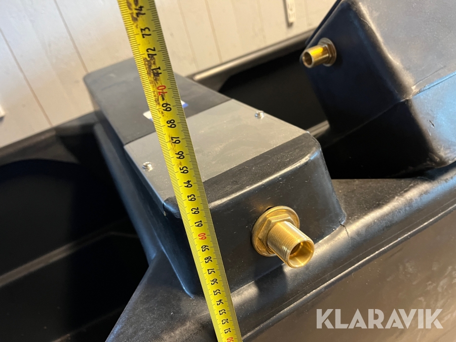 Vattenkar 2st med flottör Foga, Tidaholm, Klaravik auktioner