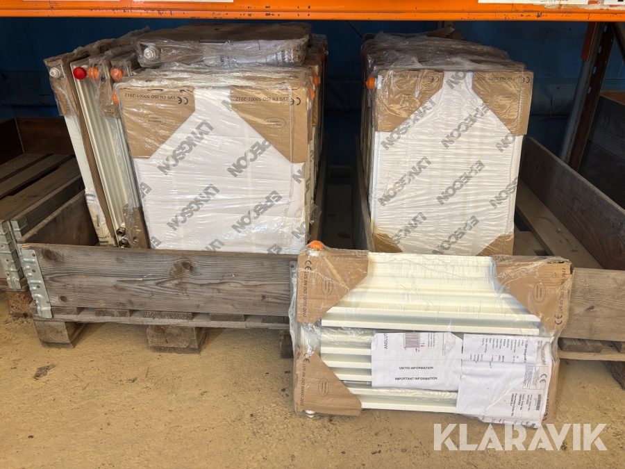 Parti med radiatorer Epecon Lyngson Olika