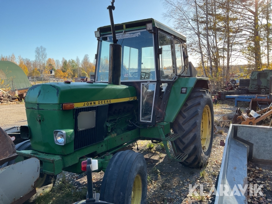 Traktor John Deere 3130
