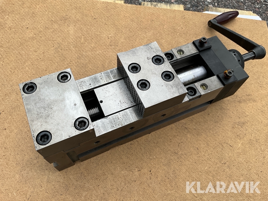 CNC skruvstycke Almatik hydraulisk