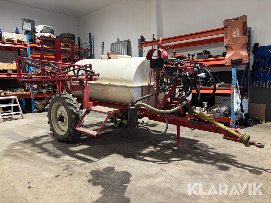 Växtskyddsspruta Lindus 1500 liter