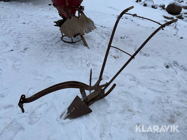 Hästdragen plog