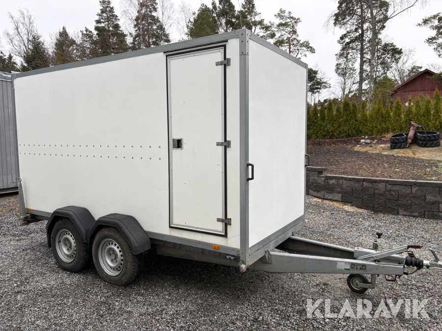 Personbilssläp Brenderup Skåpsläp 7350