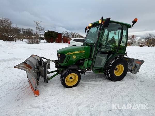 Traktor John Deere 2520 HST