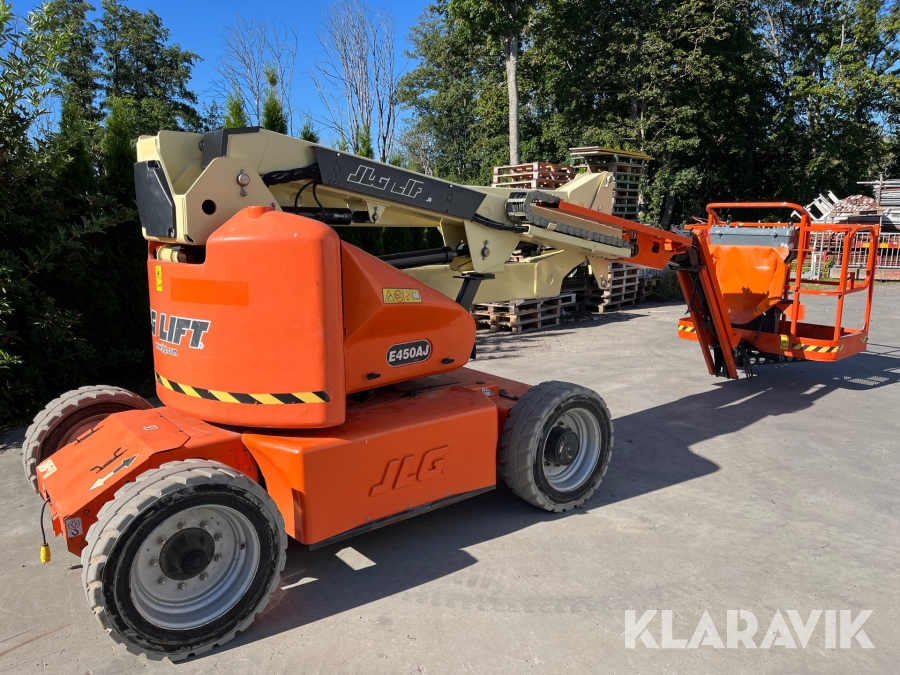 Vikbomslift JLG E450AJ