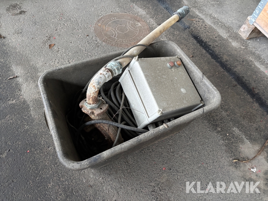 Avloppspump med kvarn och nivåvakt