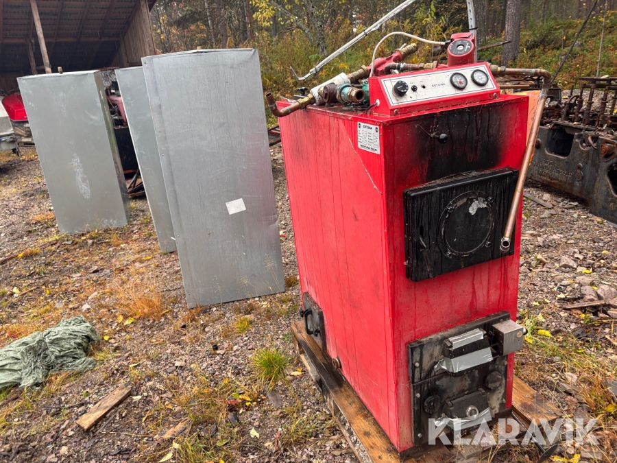 Vedpanna med ackumulatortankar Extuna V202KVB