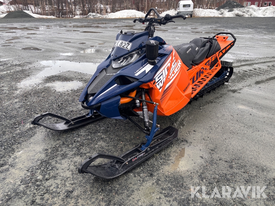 Snöskoter Yamaha Sidewinder M-TX  Limited Edition   270HK