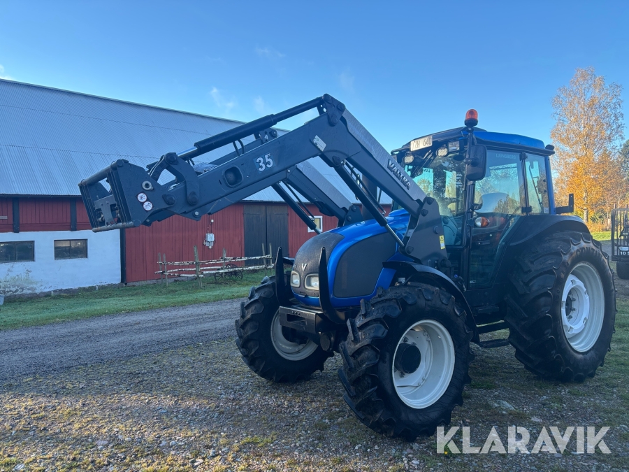 Traktor Valtra A93 med lastare
