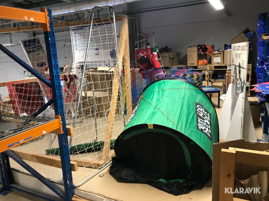 Störtkorgar plastpallar, varor m.m.