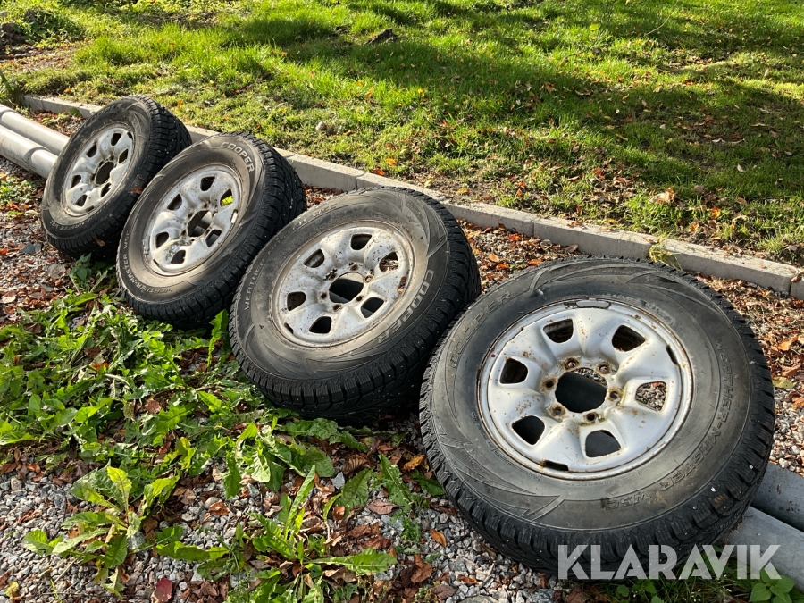 Vinterhjul Cooper Dubb Toyota Hilux