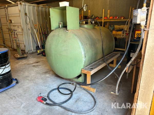 Dieseltank Götlinds Svets 3000 med pump