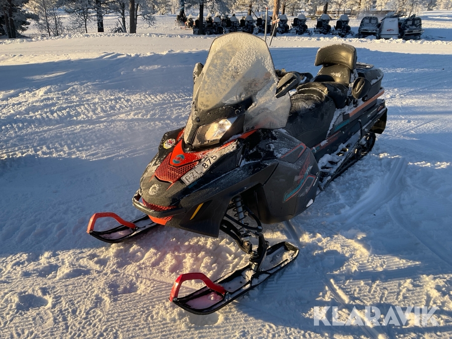 Snöskoter Lynx Commander GT