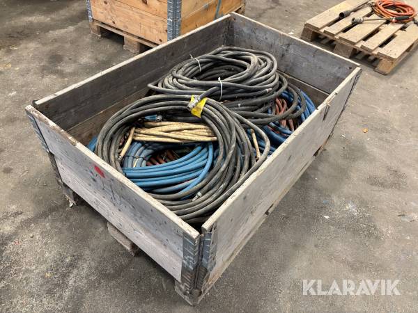 Pall med diverse tryckluftsslangar - 15 st