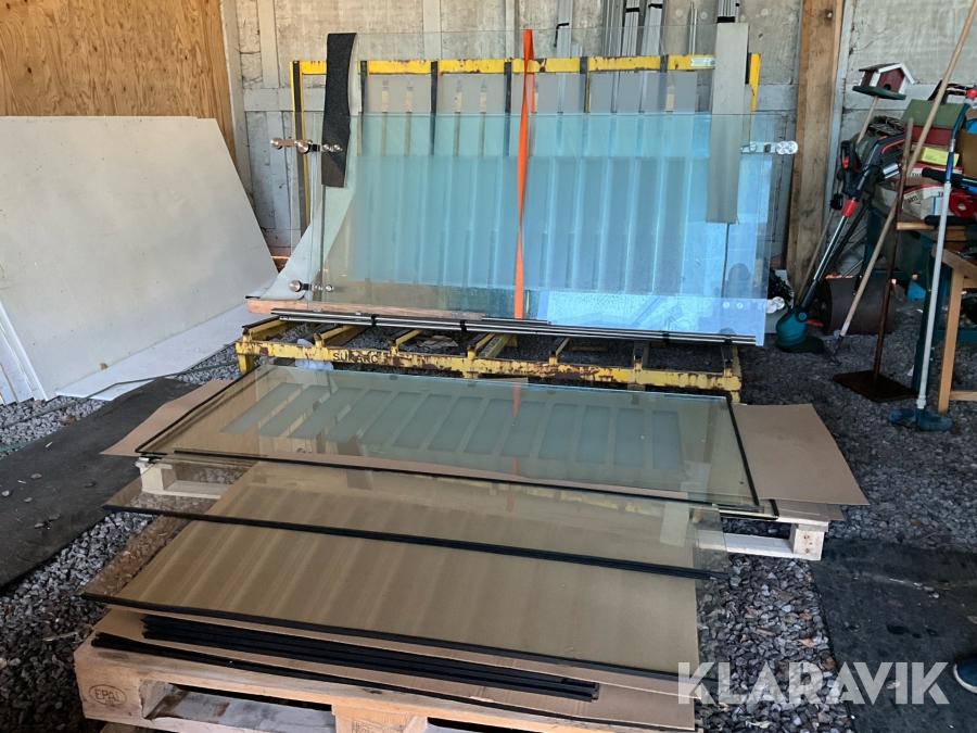 Ljudisolerandeväggar och glaspartier för kontor