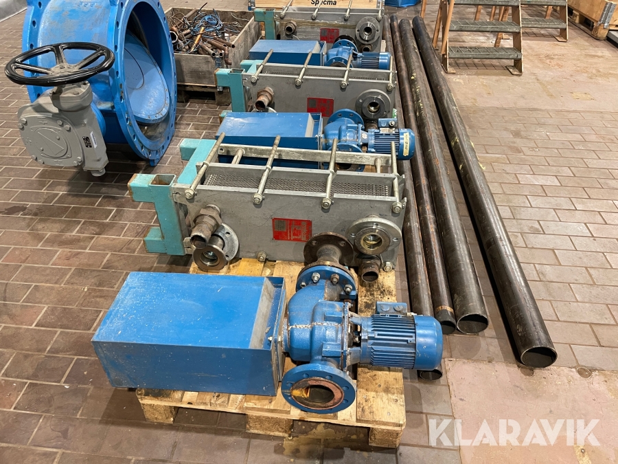 Plattvärmeväxlare och cirkulationspump Swep ReHeat UFX-12 6 st