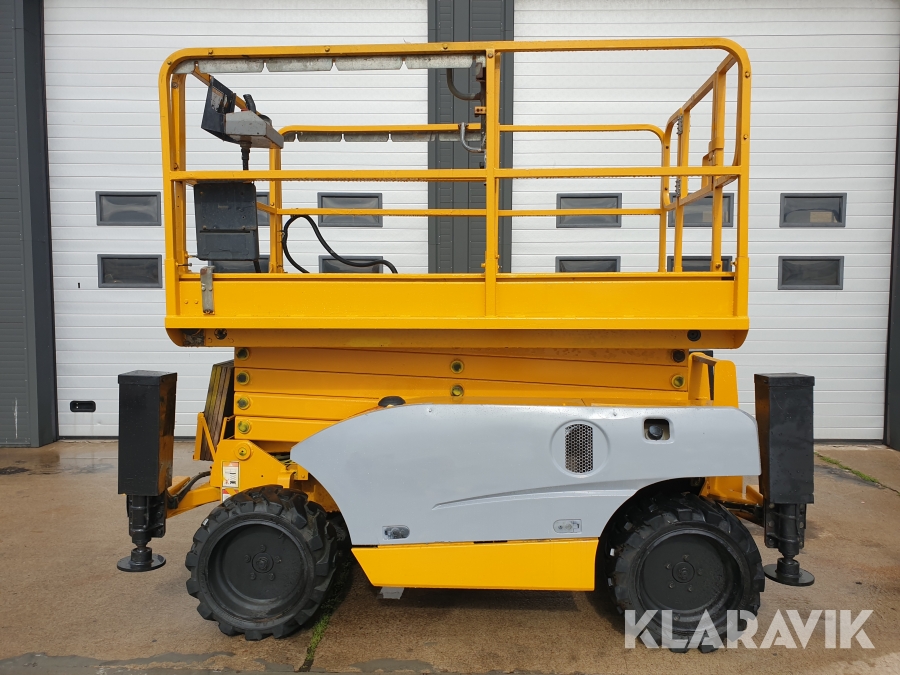 Saxlift Haulotte Compact HA12DX dieseldriven med stödben