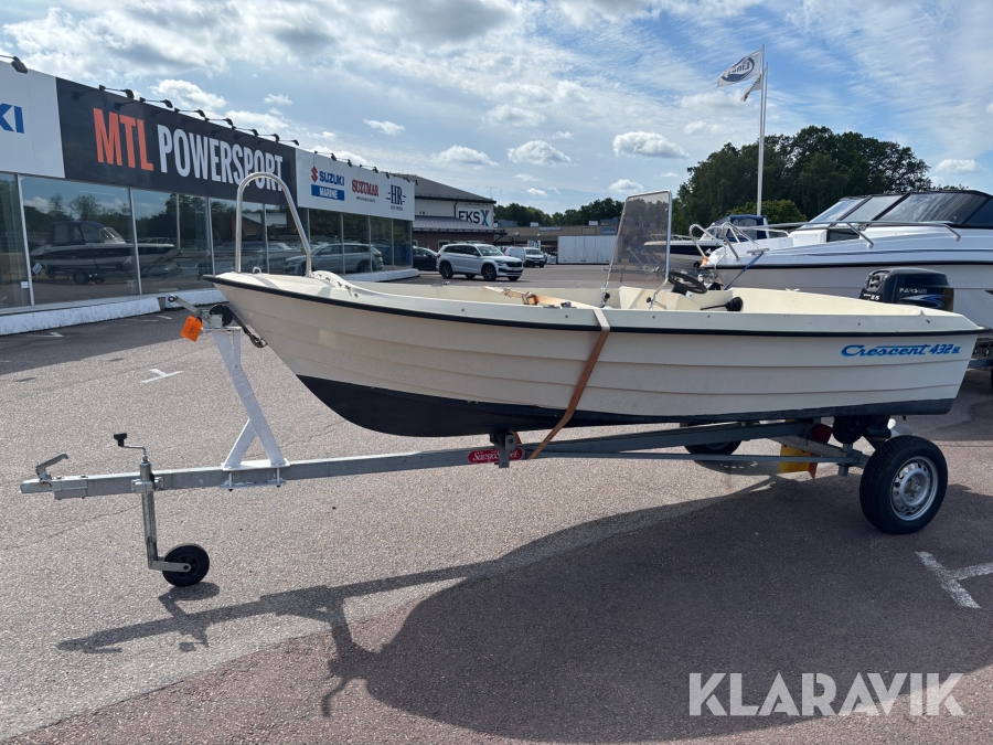 Motorbåt Crescent 432 SL