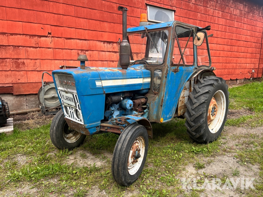 Traktor Ford 2000